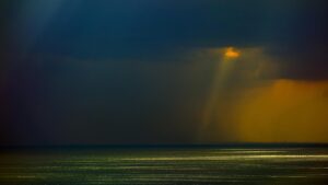 口臭が生理前に悪化する理由と対策は？